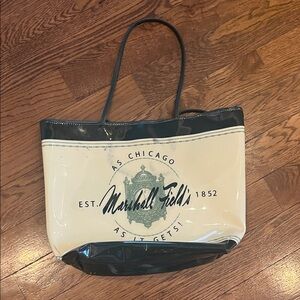 Marshall Fields green  and Cream Tote Bag vtg